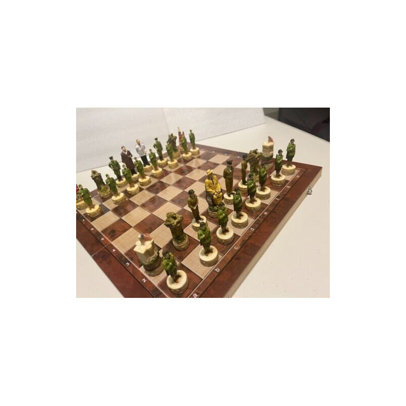 Usa And Soviet Union Ww2 Chess Set With Wooden Board