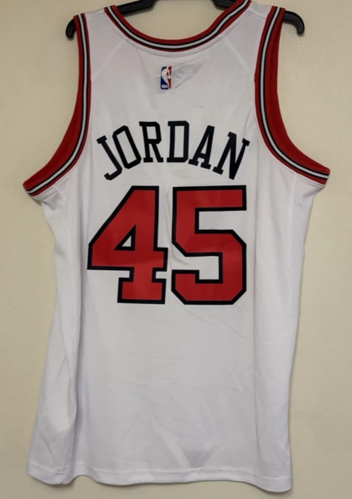 JORDAN 45 CHICAGO BULLS WHITE JERSEY