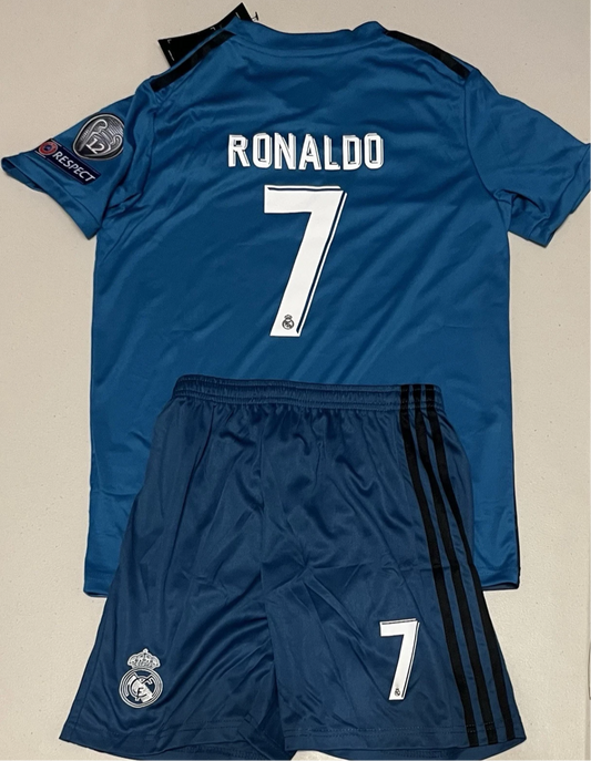 RONALDO 17/18 REAL MADRID CHAMPIONS LEAGUE FINAL KIDS SET
