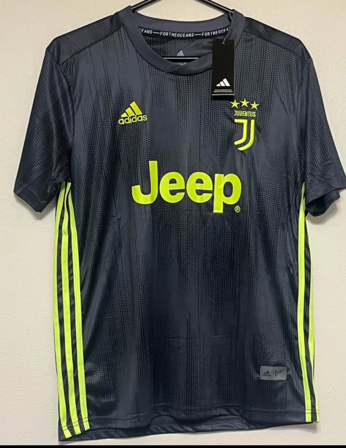 CRISTIANO RONALDO JUVENTUS AWAY JERSEY