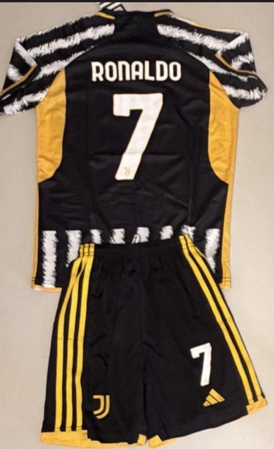 RONALDO JUVENTUS AWAY KIDS SET