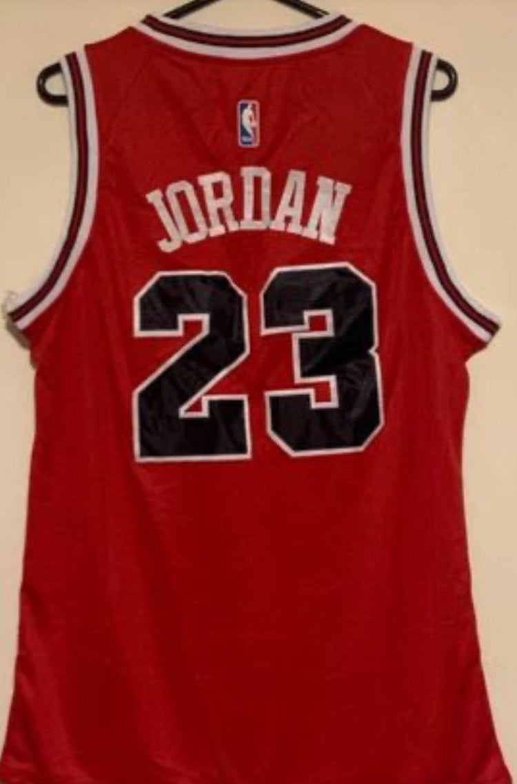 JORDAN BULLS 23 RED JERSEY