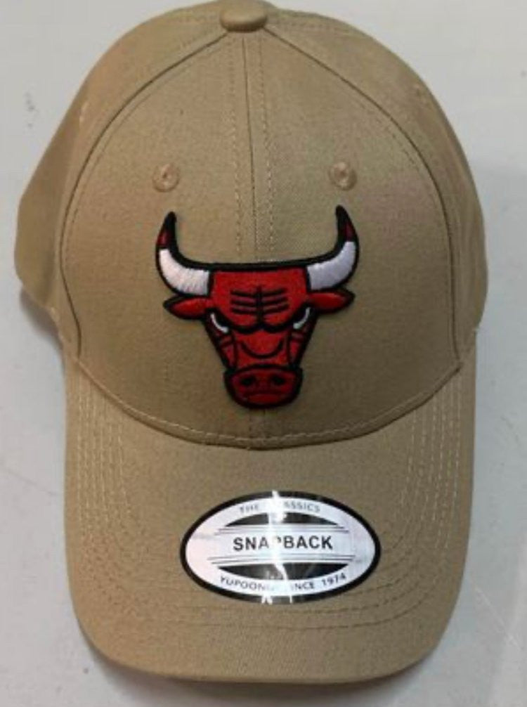 CHICAGO BULLLS NBA BEIGE CAP