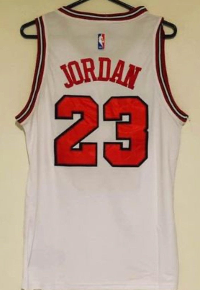 JORDAN BULLS 23 WHITE JERSEY