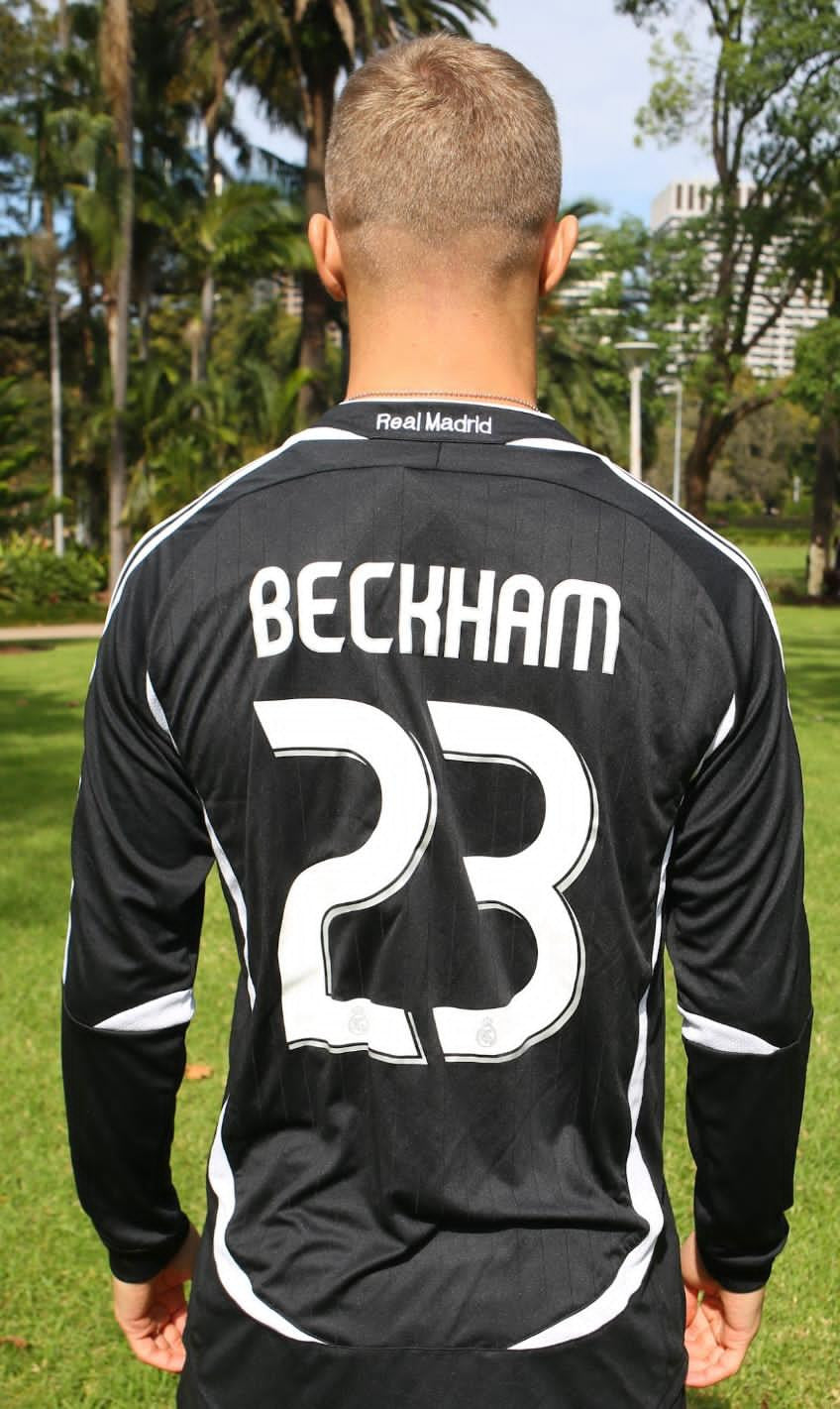 DAVID BECKHAM REAL MADRID BLACK LONG SLEEVE JERSEY