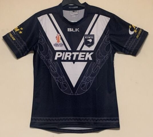 NEW ZEALAND KIWIS RUGBY LEAGUE WORLD CUP 2022 JERSEY